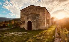 L'antica chiesa medievale, che ha resistito a terremoti e guerre, diventa spazio per i matrimoni civili: Buccheri apre il suo gioiello