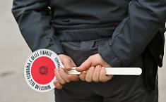 Fatture inesistenti, bilanci falsificati e trasferimenti di proventi all'estero: sequestrati 800mila euro a due societ&agrave; di impiantistica