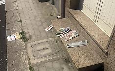 Basta carta per strada: scatta il divieto di volantinaggio