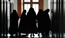 "C'è un'eredità per voi":  così coppia di catanesi truffava suore e preti in tutt'Italia