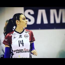 La pallavolista siracusana "licenziata" per colpa del coronavirus e bloccata a Villa