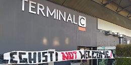 &laquo;Leghisti not welcome&raquo;, striscioni ai terminal dell'aeroporto di Catania