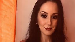 "Tre chili e mezzo di malinconia", ecco le poesie di Giusi Pullara