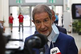 Il presidente Musumeci torna alla carica: «Il 70% dei dipendenti della Regione è inutile»