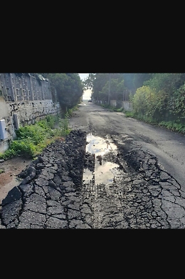 Vaccarizzo (Ct): manto stradale dissestato in via del Vischio