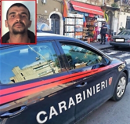Catania, rapina mini market e tenta fuga sui binari della Stazione: preso