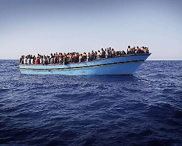Sbarchi di migranti dimezzati nel 2019
Ne sono arrivati "solo" poco più di 11 mila