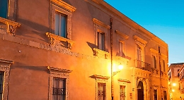 Siracusa, il Museo del Papiro vende dei pezzi per finanziarsi