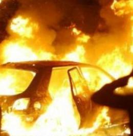 Auto in fiamme a Serradifalco: è di un'avvocatessa