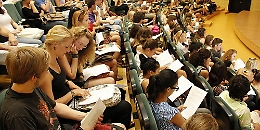 Coronavirus, oltre 100 studenti siciliani bloccati all'estero: odissea rientro