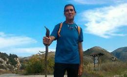 Camminatore sardo a piedi da Palermo ad Aosta in aiuto di Emergecy