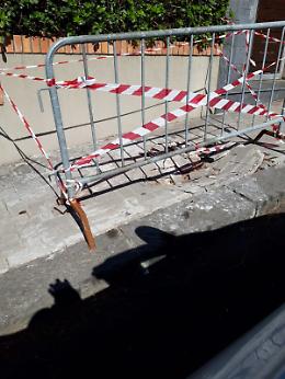 Trecastagni, Corso Europa: marciapiede pericoloso