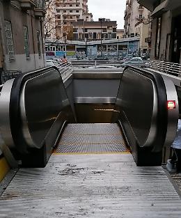 Metro Catania, fermata Italia: la scala mobile funziona un giorno sì e due no