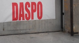 Gestore di un pub aggredito, tre Daspo per turisti francesi
