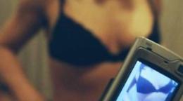 Ricattava la ex con video rapporti sessuali tra i due: denunciato