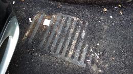 Catania, caditoie asfaltate in largo Paisiello dopo i lavori per la fibra