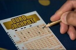 Gioca una schedina all'Eurojackpot e vince 18 milioni di euro