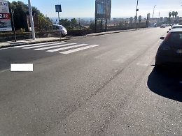 Catania: in via Nizzeti si attraversa in sicurezza solo a met&agrave;!