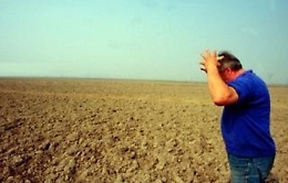 Fondi Ue, l'imprenditore agricolo scoraggiato: &laquo;Non chiedete aiuto alla Regione siciliana, &egrave; inutile&raquo;