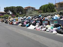 Catania, San Giovanni Galermo: la situazione rifiuti ormai &egrave;  fuori controllo