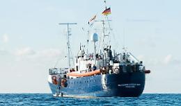 Migranti, fermo amministrativo per la "Sea Eye 4": accertate irregolarit&agrave;