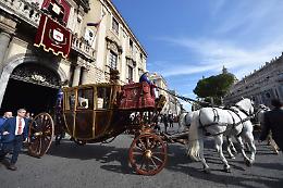 Sant'Agata, a Catania comincia la festa: l'uscita della Carrozza del Senato