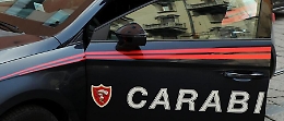 Travolto dall'auto lasciata su strada in pendenza: muore così pensionato