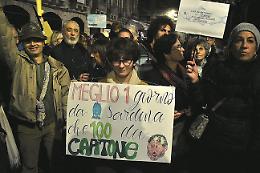 I cartelloni più ironici delle sardine catanesi