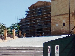 Cattedrale, le catene non basteranno