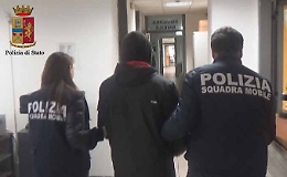 Ragusa, violenta richiedente asilo nelle cucine di centro d'accoglienza Obbligo di dimora per gambiano
