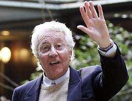 Tutta l'isola piange Pino Caruso, uno dei primi a portare il siciliano in tv