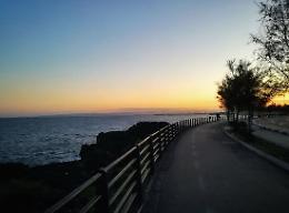 Catania, si accascia a terra e muore mentre fa jogging al Lungomare