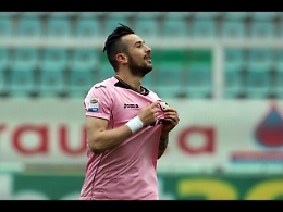 Serie B, il Palermo mette le ali e vola in testa da solo