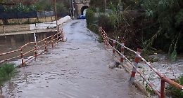 Comiso, donna salvata da giovane: rischiava di essere travolta dall'acqua