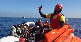 Rifugiati siriani muoiono su un barcone: tra loro due bimbi stremati da fame e sete