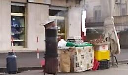 Catania: si ricomincia con i venditori abusivi di castagne