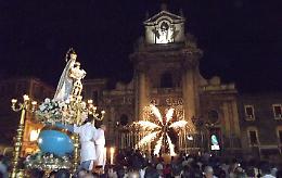 Catania, esplode fuochi al passaggio della Madonna del Carmine: denunciato
