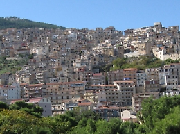 Scompare per ore tra i boschi di Cammarata