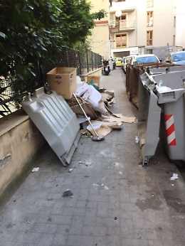 Catania, via Malta invasa dai rifiuti e pago una Tari di 243 euro!