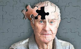Per l'ex calciatore del Palermo malato di Alzheimer
 figurine, e  gadget rosanero per stimolare la memoria