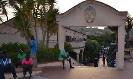Ventisette migranti in fuga dal centro di accoglienza di Siculiana