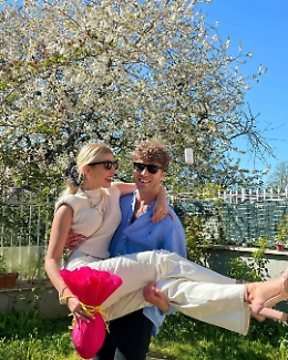 Clizia Incorvaia e Paolo Ciavarro festeggiano un anno d'amore