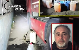 Catania, arrestato mentre ruba 200 litri di gasolio da autoarticolato