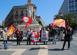 Catania, protesta Usb per l'abolizione dei brevetti sui vaccini