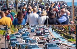 Catania, assalto al Lungomare per gli ultimi scampoli di zona gialla: la fotogallery