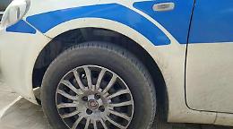 Blitz dei vigili urbani al mercato delle Pulci: multe e sequestri