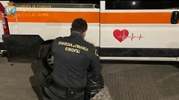 La droga viaggiava nelle ambulanze: così ai clan arrivava anche durante il lockdown