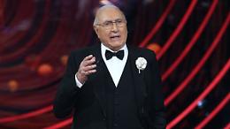 Pippo Baudo nominato Cavaliere di Gran Croce «Mi scoppia il cuore di felicità»