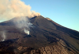 Etna, sensori anche in grotte più remote per "spiare" il vulcano