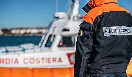 In un furgone 50 chili di pesce spada di provenienza sconosciuta: scatta il sequestro